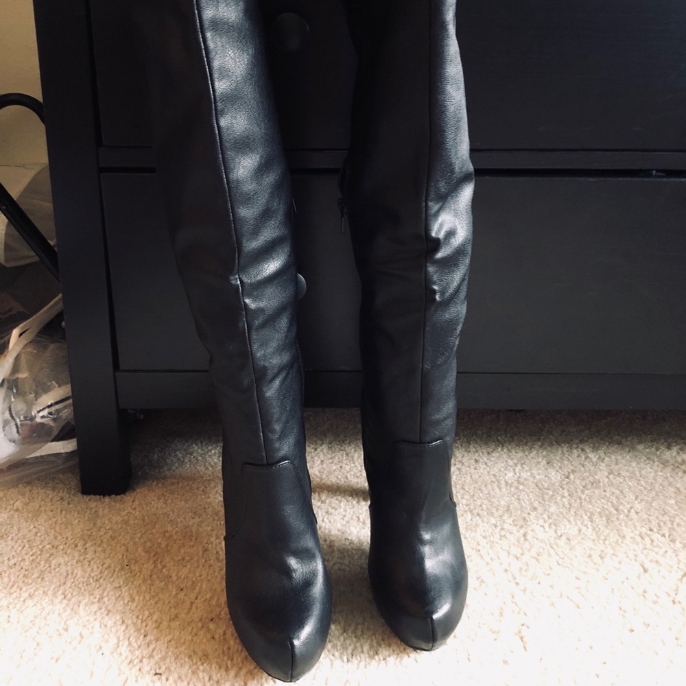 💕over the knee cute boots💕